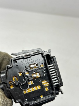 MINCE PRAVÁ MITSUBISHI GRANDIS I 17D714