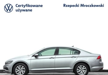 Volkswagen Passat B8 Limousine Facelifting 2.0 TDI SCR 150KM 2020 Volkswagen Passat 2.0 TDI 150KM Essence Fotele Podgrzewane Klimatyzacja 3-, zdjęcie 8