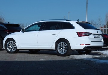 Skoda Superb III Kombi 2.0 TDI 150KM 2018 Skoda Superb 2,0 TDi DSG7 Ambition Plus Krajowy ACC Keyles El.Klapa Carplay, zdjęcie 5