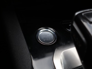 Peugeot 3008 II Crossover 1.2 PureTech 130KM 2019 Peugeot 3008 1.2 PureTech, Salon Polska, zdjęcie 16