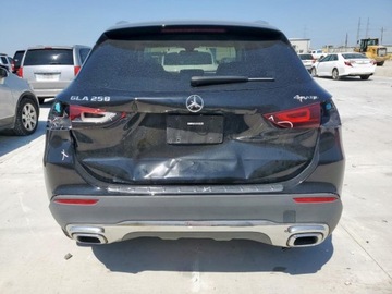 Mercedes GLA II 2022 Mercedes-Benz GLA 250 4Matic 2022 2.0l 2.0 Benzyna 221KM, zdjęcie 2