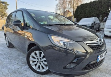 Opel Zafira C Tourer 1.4 Turbo ECOTEC 140KM 2016 Opel Zafira 7-osob Super stan 1.4 Benzyna 140KM, zdjęcie 4