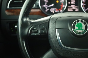 Skoda Superb II Sedan 3.6 FSI 4x4 260KM 2013 Skoda Superb 3.6 FSI V6, Salon Polska, 4X4, DSG, zdjęcie 15