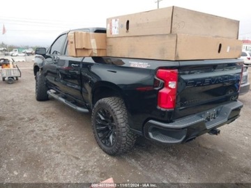 Chevrolet Silverado II 2020 Chevrolet Silverado 1500, V8 6.2L 420KM, 4x4, z ubezpieczalni. 6.2 Benzyna, zdjęcie 2