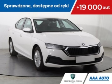Skoda Octavia IV Liftback 1.0 TSI EVO 110KM 2021 Skoda Octavia 1.0 TSI, Salon Polska, Klima