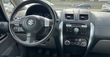 Suzuki SX4 I Sedan 1.6 VVT 120KM 2010 Suzuki SX4 1.6B 120KM zadbany dobrze utrzymany 1.6 Benzyna 120KM, zdjęcie 7