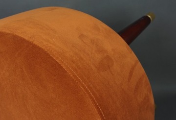 Стилизованный пуф середины века.