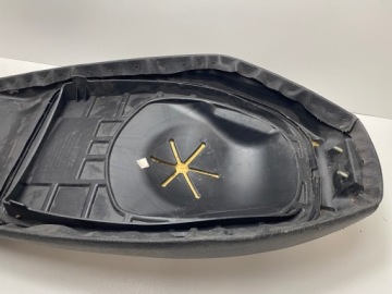 50-МЕСТНЫЙ ДИВАН SYM ORBIT 2