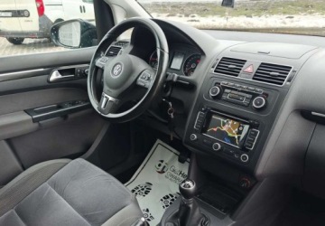 Volkswagen Touran II 1.6 TDI 105KM 2011 Volkswagen Touran Volkswagen Touran 1.6 TDI DPF Highline 1.6 Diesel 105KM, zdjęcie 8