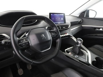 Peugeot 3008 II Crossover 1.2 PureTech 130KM 2017 Peugeot 3008 Navi Klimatyzacja Czujniki parkowania, zdjęcie 13