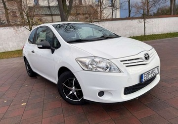 Toyota Auris I Hatchback 5d Facelifting 1.4 D-4D 90KM 2012 Toyota Auris Toyota Auris 1.4 D-4D Edition 1.4 Diesel 90KM