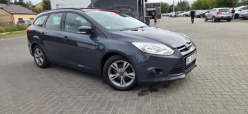 Ford Focus III Kombi Facelifting 1.0 EcoBoost 125KM 2014 Ford Focus 1,0 Benzyna 125KM Aso Super Stan Import Raty Oplaty Benzyna, zdjęcie 8