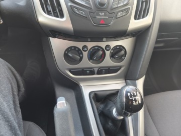 Ford Focus III Kombi Facelifting 1.0 EcoBoost 125KM 2014 Ford Focus LIVT stan BDB, zdjęcie 9