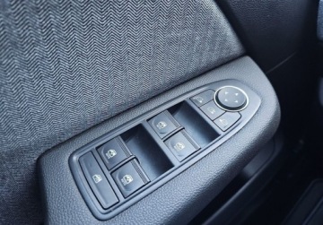 Renault Clio V Hatchback 5d Facelifting 1.0 TCe 90KM 2024 Renault Clio Pl Salon, serwis pelny ASO, Gwarancja, Grupa Adamowscy 90KM, zdjęcie 21