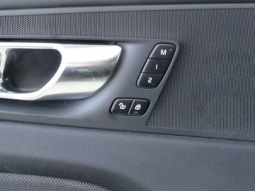 Volvo XC60 II 2022 Volvo XC 60 R Design Navi Full Led Alu 20 Skora B4 Kamera Keyless Go 2022, zdjęcie 23