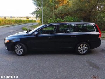 Volvo V70 III Kombi Facelifting 2.0 D3 136KM 2014 Volvo V70 Volvo V70 D3 Momentum 2.0 Diesel 136KM, zdjęcie 1