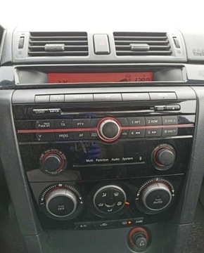 Mazda 3 I Hatchback 1.6 MZ-CD 109KM 2008 Mazda 3 Mazda 3 1.6 Diesel 109KM, zdjęcie 9