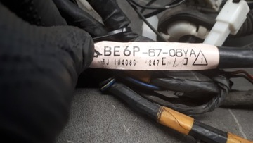 BEP6P-67-06YA INSTALACE KRYT KUFRU MAZDA 323C