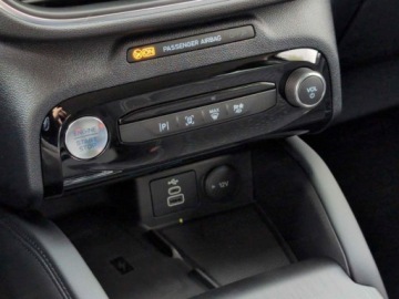 Ford Kuga III SUV Facelifting 2.5 FHEV 180KM 2025 Od ręki - Titanium 2.5 FHEV 180KM / Pakiet Winter, Driver Assistance, zdjęcie 10