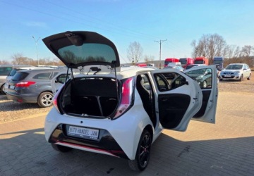 Toyota Aygo II Hatchback 5d 1.0 VVT-i 69KM 2016 Toyota Aygo 1,0 Ben Klima 69 km Benzyna 69KM, zdjęcie 24
