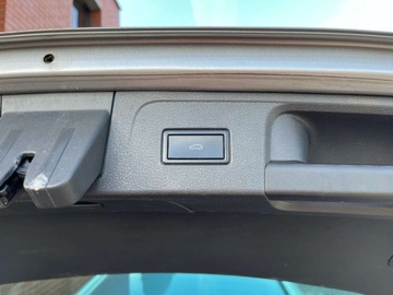 Volkswagen Passat B8 Variant 1.6 TDI BlueMotion Technology 120KM 2018 Volkswagen Passat 1.6 diesel 120 KM automat R-line zarej w PL zadbany, zdjęcie 35