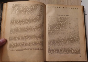 PODRĘCZNIK GRY W SIATKÓWKĘ Z Kraus twarda introl.