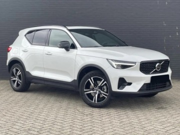 Volvo XC40 Crossover Facelifting 2.0 B3 163KM 2025 VOLVO XC40 B3 Plus Dark Suv 2.0 163KM 2025, zdjęcie 2