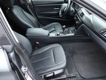 BMW Seria 3 F30-F31-F34 2014 BMW 3GT 318d GT, Skóra, Xenon, Bi-Xenon, Klima, zdjęcie 8