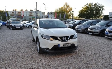 Nissan Qashqai II Crossover 1.6 dCi 130KM 2015 Nissan Qashqai 1.6 DCI 130km Kamera Nawigacja 1.6 Diesel 130KM, zdjęcie 2