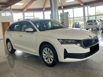 Skoda Octavia IV 2026 SKODA Octavia Drive Essence 1.5 TSI mHEV DSG Combi 115KM 2026, zdjęcie 1
