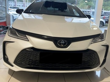 Toyota Corolla XII Sedan Facelifting 1.8 Hybrid 140KM 2025 Od ręki - GR Sport 1.8 Hybrid 140KM | Tempomat adaptacyjny!, zdjęcie 1