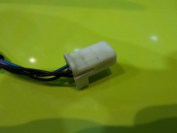 NISSAN X-TRAIL II T31 2.0 DCI 08R ZRCÁTKO PRAVÉ