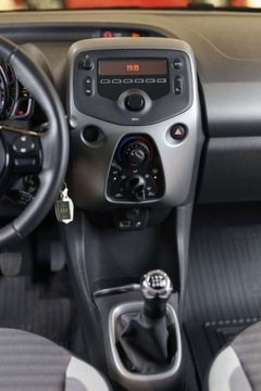 Toyota Aygo II Hatchback 3d Facelifting 1.0 VVT-i 72KM 2019 Toyota Aygo 1.0 VVT-i X-play czujniki parkowania Benzyna 72KM, zdjęcie 25