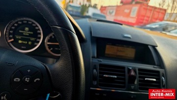 Mercedes Klasa C W204 2007 Mercedes-Benz Klasa C 220CDI 170 km niski przebieg 2.1 Diesel 170KM, zdjęcie 22