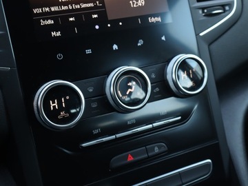 Renault Megane IV Grandtour Facelifting 1.3 TCe 140KM 2022 Renault Megane 1.3 TCe, Salon Polska, zdjęcie 13