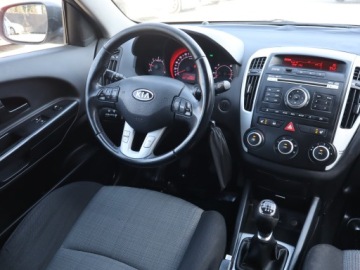 Kia Ceed I SW 1.6 CRDi 115KM 2009 Kia Ceed 1.6 CRDi, HAK, Klima, El. szyby, zdjęcie 6