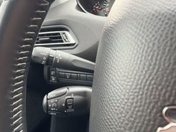 Peugeot 308 II SW Facelifting 1.5 BlueHDI 130KM 2019 Peugeot 308 SW 1.5 BlueHDi Active S&amp;S T9 (2014-) P, zdjęcie 17