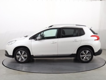 Peugeot 2008 I SUV 1.2 PureTech 110KM 2015 Peugeot 2008 1.2 PureTech, Salon Polska, zdjęcie 2