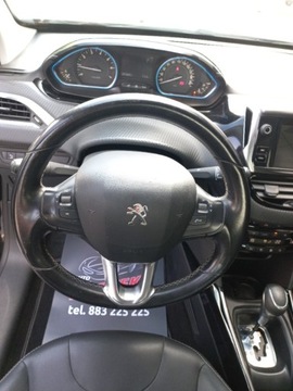 Peugeot 2008 I SUV Facelifting 1.2 PureTech 110KM 2018 Peugeot 2008 Automat Klimatronik Nawigacja 1.2 Benzyna 110KM, zdjęcie 10