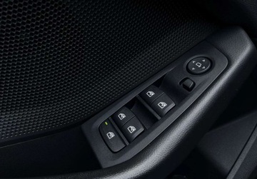 BMW Seria 2 F22-F23-F45-F46 Active Tourer Facelifting 218i 140KM 2020 BMW Seria 2 140KM gwarancja NAVI manual ZAREJESTROWANY 1.5 140KM, zdjęcie 31