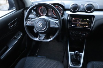 Suzuki Swift VI Hatchback 1.2 DualJet 90KM 2018 Suzuki Swift 1.2 DualJet, Salon Polska, zdjęcie 6