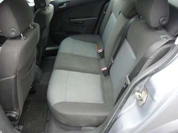 Opel Astra H Hatchback 5d 1.6 Twinport ECOTEC 105KM 2005 Opel Astra 1.6 105 KM , AUTOMAT , Twinport - WARTO, zdjęcie 18