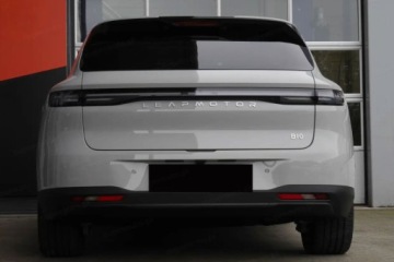 Leapmotor 2026 B10 Design Hybrid EV 18,8 kWh 218KM, zdjęcie 3