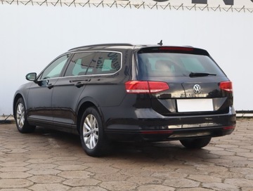Volkswagen Passat B8 Variant 2.0 TDI BlueMotion SCR 150KM 2018 VW Passat 2.0 TDI, Automat, Navi, Klima, zdjęcie 3