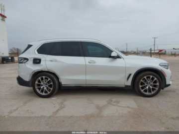 BMW X5 G05 2022 BMW X5 Xdrive40i, 2022r., 4x4, 3.0L 3.0 Hybryda 335KM, zdjęcie 4