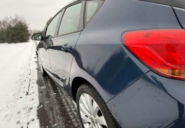 Opel Astra J Hatchback 5d 1.6 Twinport ECOTEC 115KM 2010 Opel Astra Opel Astra 1.6 Innovation 1.6 Benzyna 115KM, zdjęcie 15