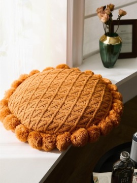 B37X001 PODUSZKA DEKORACYJNA POMPONY BRĄZ SHEIN