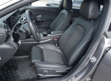 Mercedes CLA C118/X118 2023 Mercedes CLA 200 ACC hak Blis Sam Parkuje Kamera Full-Led Carplay Ele.Klapa, zdjęcie 10