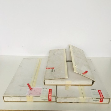 Средний стол