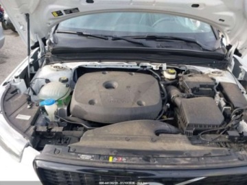 Volvo XC40 2022 Volvo XC 40 T5 R-Design 2022 2.0 Benzyna 248KM, zdjęcie 9